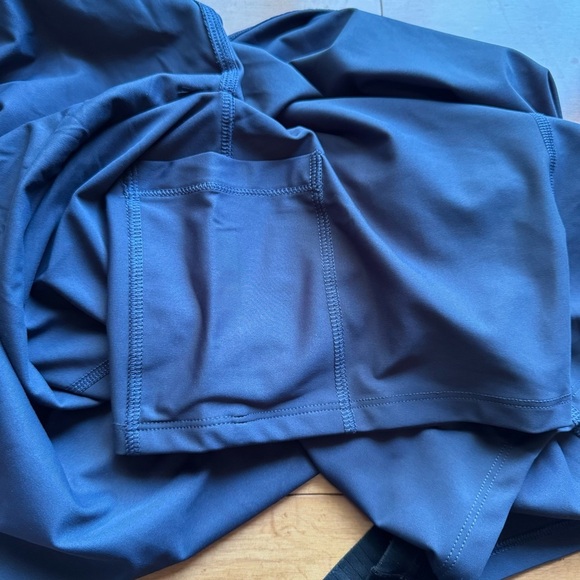 Old Navy Blue Gray Skater Mini Skirt Athletic Pleated - Picture 6 of 7